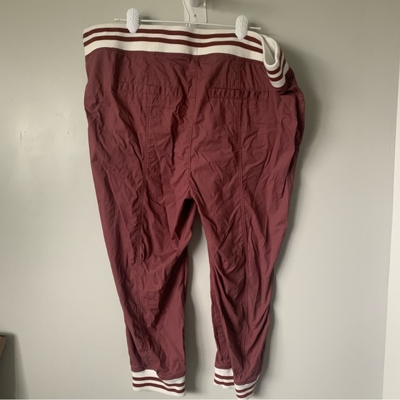 Torrid women’s jogger pants poplin sidestripe - Picture 5 of 7